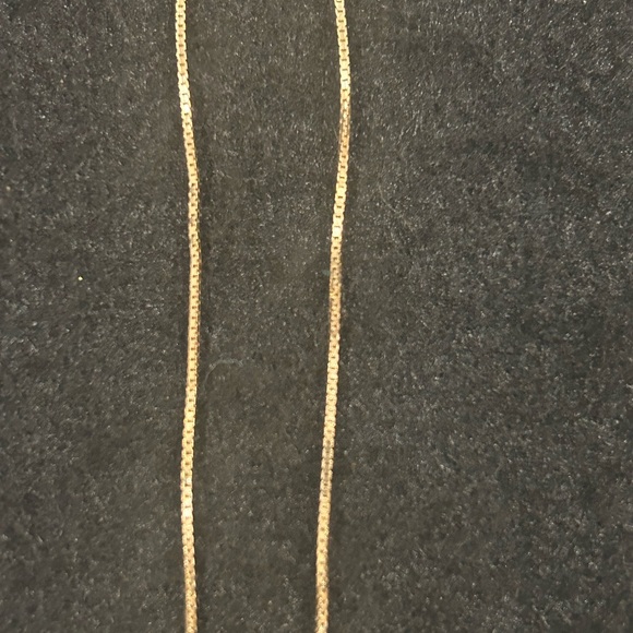 14K Gold 18” Thin Gold Chain - Picture 2 of 3